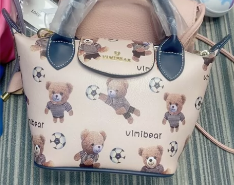 足球米系列，全新饺子包。 感兴趣的话点“我...