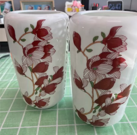 全新未使用一对景德镇镂空陶瓷灯罩。高度22...