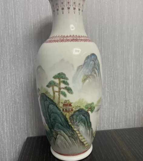 六七十年代 景德镇粉彩手绘山水花瓶保老保真...