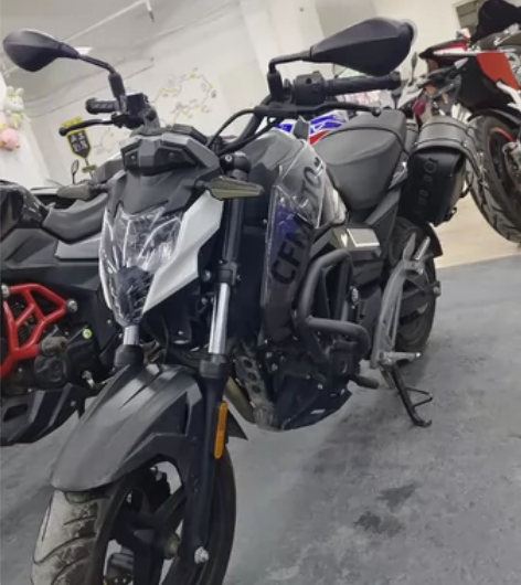 22年的狒狒，车况 外观都是精品状态，加了...