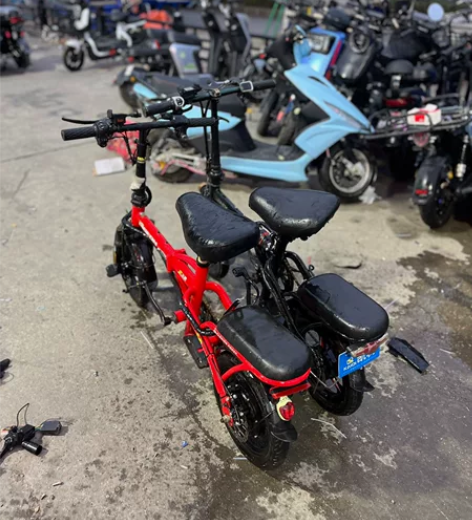 精品，一手家用车带新电池 感兴趣的话点“我...