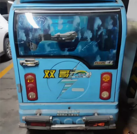 全封闭电动三轮  使用没问题 诚心买的价格...