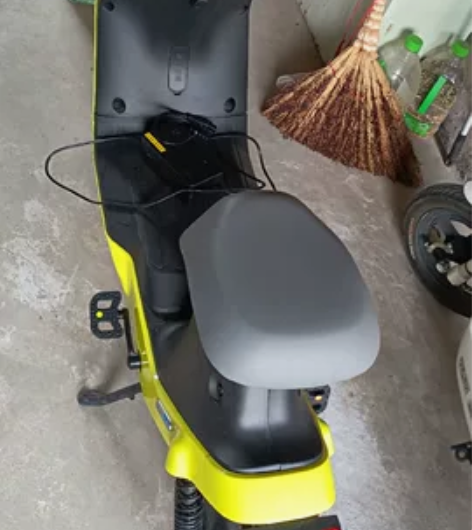 小牛电动车，代步，几乎全新，表显11km，...