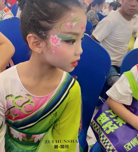 盐城舞台妆、儿童舞台妆发，根据舞台，服装，...