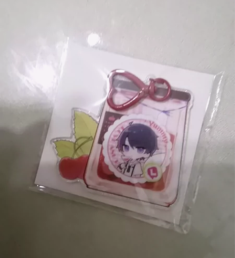 李泽言的亚克力挂件 感兴趣的话点“我想要”...