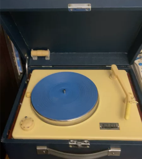 中华206黑胶唱片机，功能正常，保存完好。...