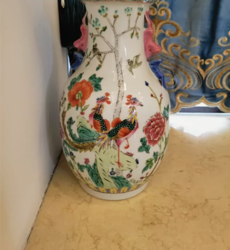 全新景德镇手绘花瓶 感兴趣的话点“我想要”...