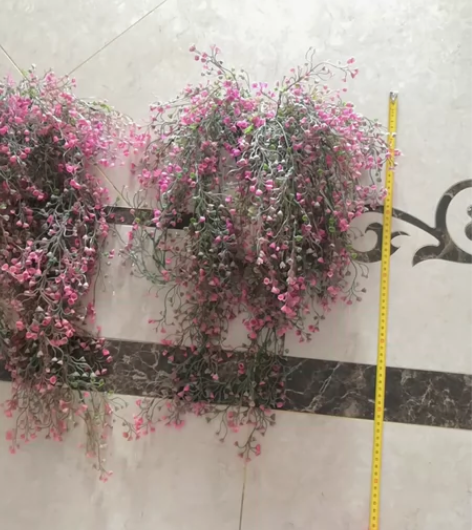 挂壁编织挂篮仿真花。花垂挂效果饱满，长度在...