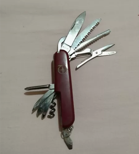 端士多功能军刀，11种多功能，全好用，包邮...
