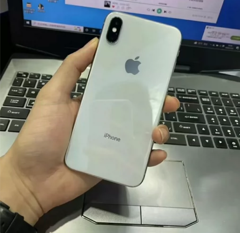 给钱就出  本人自用一手95新iPhone...