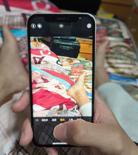 苹果12全原卡贴机单卡,电池96,成色很新...