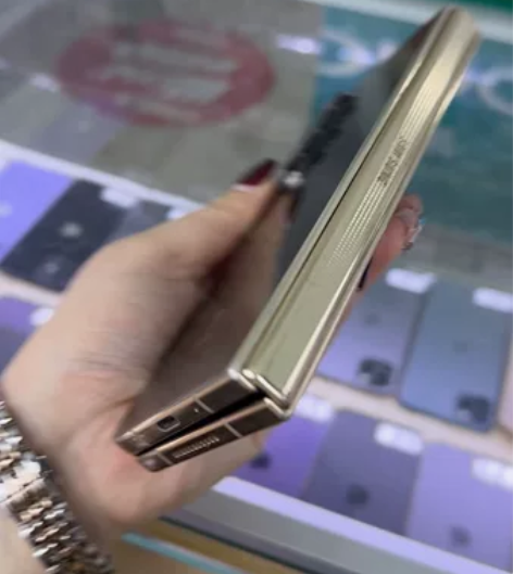 三星 W23 16/512 国行 原版没拆...