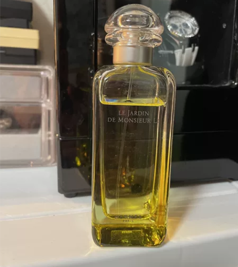 闲置爱马仕的李先生花园100ml，余量如图...