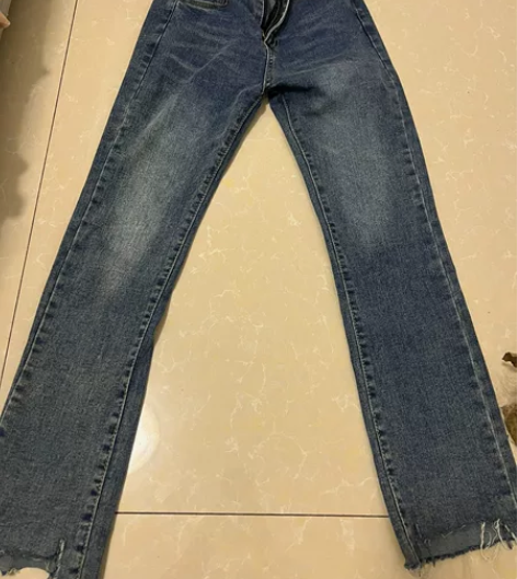 19.9女士牛仔裤 没穿过 感兴趣的话点“...