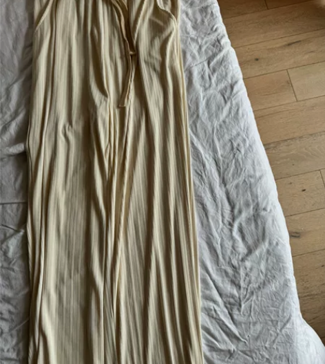 米白色冰丝凉凉裤，阔腿裤，m码，全新，厚薄...