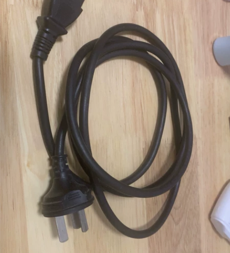 电源线，电脑主机用的，功能正常 赤坎老城区...