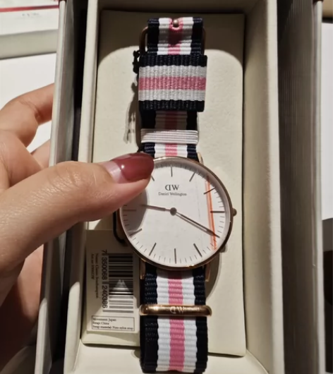 DW手表_粉蓝白表带 全新_ 一直在柜子里...