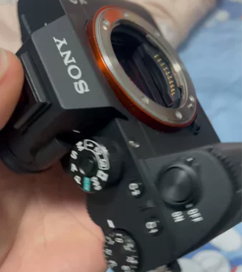 ?去年年底买的索尼a7r3，用了三个月吧。...