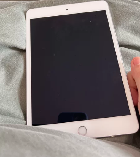 看电视什么的都是可以的 低价卖 感兴趣的话...