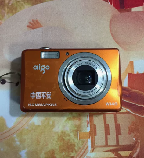 爱国者W148相机  裸机没有电池没有内存...
