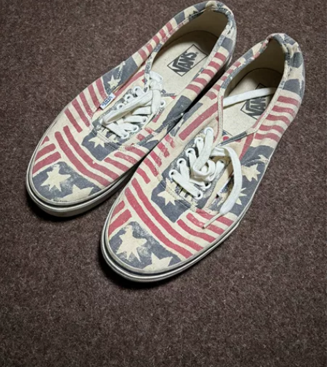 Vans美国国旗版板鞋 上海新天地湖滨路专...