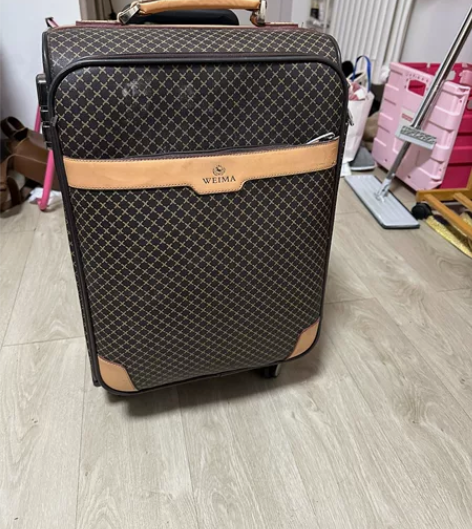 二手行李箱，闲置甩卖。 尺寸可拿上飞机免托...