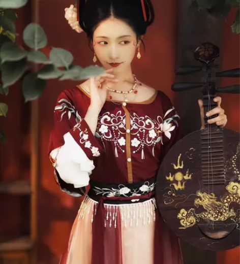 M码！！！ 三件套！！！ 送项链！！！ 量...