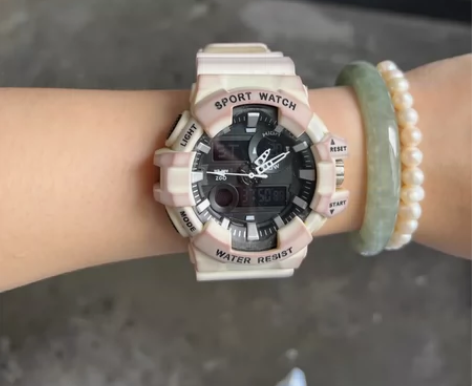 ZGO手表?? 运动潮流，50米防水，防震...