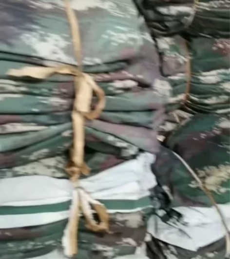 二手迷彩服，火冬。99新。大量有货。 感兴...