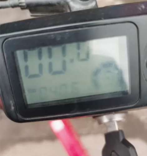 正步折叠电动自行车，九成新，车主买来基本上...