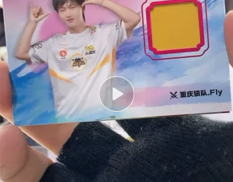 提前预售缤纷卡狼队 hurt缤纷卡亲签50...