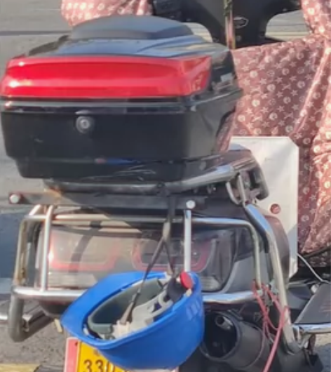 台铃电动车72V32A。刚换的新电瓶。跑个...