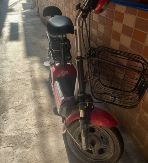 台铃电动车转让，成色 8 成新，不可以上牌...