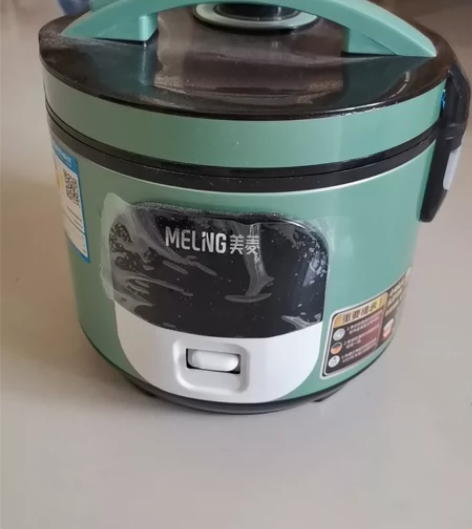 美菱电饭锅,3L,未使用过,包邮 感兴趣的...