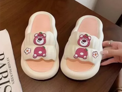 夏季新款卡通防滑防臭厚底凉拖鞋，好看到爆表...
