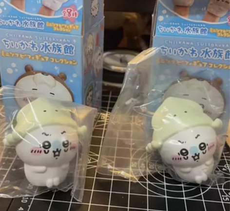 现货chiikawa水族馆盲盒 鱿鱼小白指...