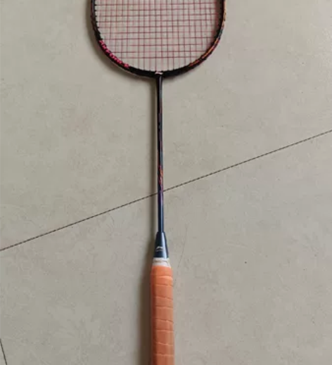 李宁雷霆80羽毛球拍 高定品，所以别问是不...