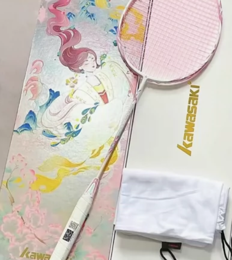 出原价一千多的尤尼克斯羽毛球拍天斧100z...