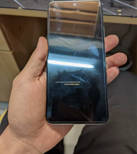 红米k50 高考完买的现在换手机了背板和中...