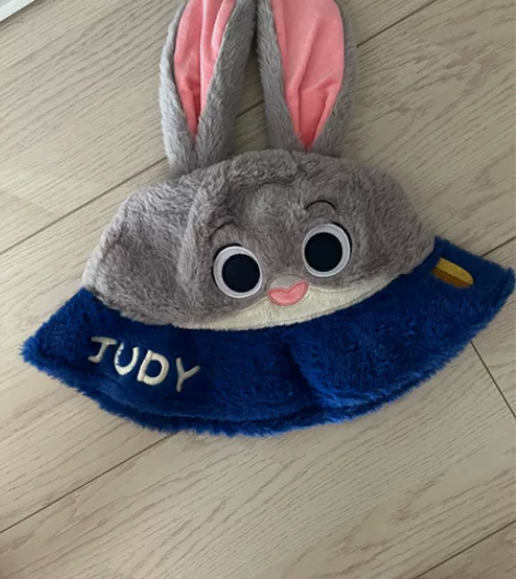 迪士尼正版朱迪警官毛绒帽,仅在乐园当天拍照...