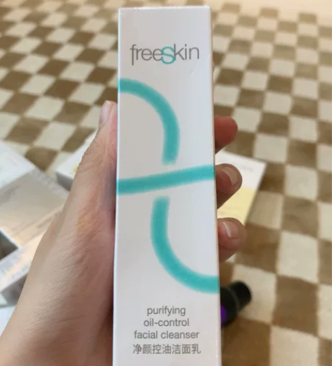 freeSkin净颜控油洁面乳泡沫洁面不紧...