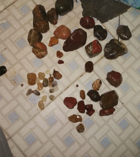 滦河捡的石头有碧玉  玛瑙  腊石  等需...