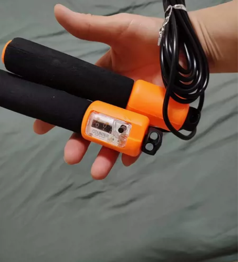 搬家处理，跳绳两个，不退不换 感兴趣的话点...