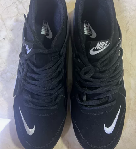 nike黑色运动鞋 42码 全新未穿过 3...