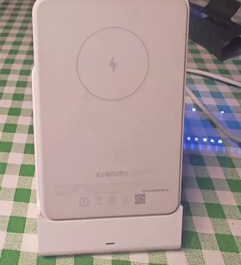 小米无线充电宝，没用过几次。包装找不到了。...