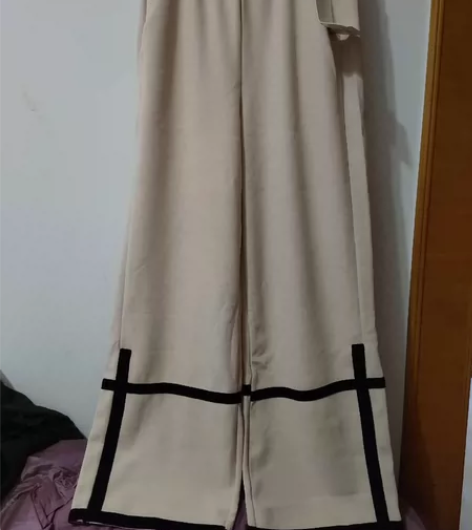 米杏色阔腿裤，全松紧腰，建议80斤穿到11...