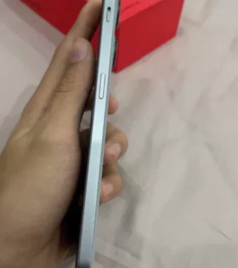 一加Ace2V 12?256天玑9000处...