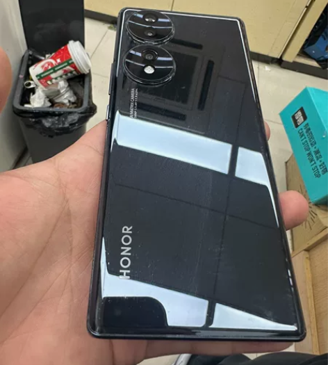 荣耀70  12+256  黑色 成色9成...