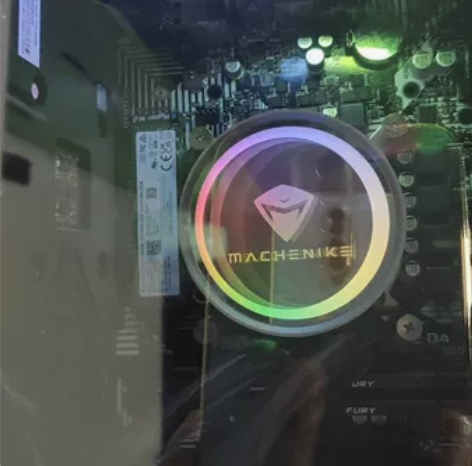 机械师游戏主机未来战舰 京东自营旗舰店买的...