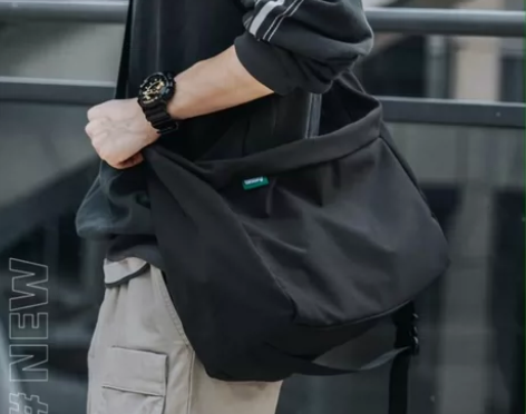 全新 日系单肩包潮流休闲斜挎包男学生挎包运...